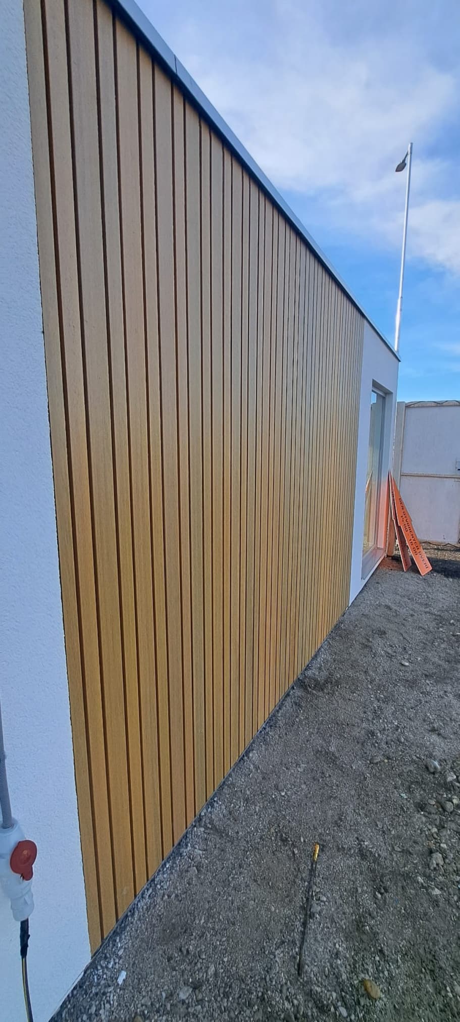 Lamelová PROFI 170x28mm ( komplet ) 170×28mm — WPC Slovakia